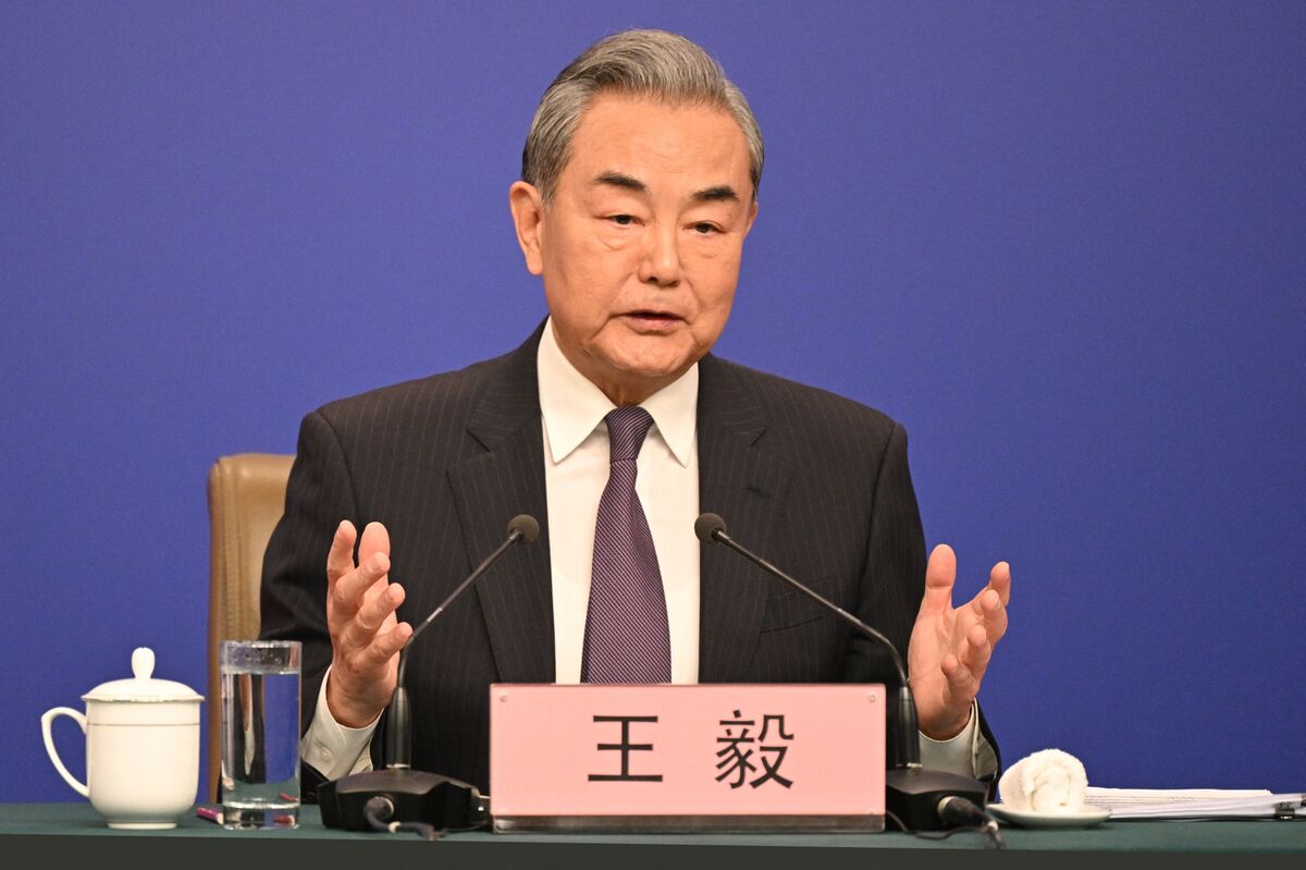 Wang Yi: "Nous soutenons le plan lancé par l’Égypte et les autres États arabes visant à rétablir la paix à Gaza"