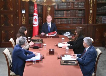 Kaïs Saïed préside une réunion sur l’application des hausses salariales et le recrutement des chômeurs de longue durée.jpeg