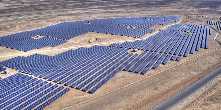 Tunisie: L’UGTT appelle à revoir les projets de lois sur les centrales photovoltaïques