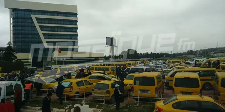 Tunisie: Suspension de la grève dans le transport public non régulier