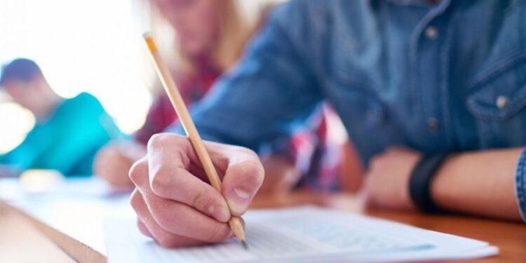 Collèges et lycées: Coup d’envoi des épreuves du troisième trimestre