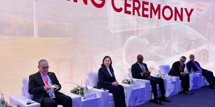 A l’ouverture du Forum Tunisia Investment, Zenzri : «L’économie fait preuve de résilience »
