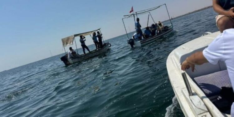 Djerba : première embarcation de pêche à l’énergie solaire à Ajim
