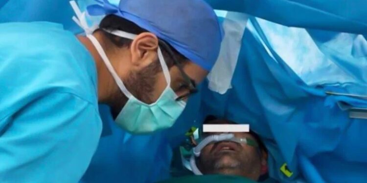 Tunisie: Première intervention réussie de neurochirurgie éveillée à Sfax