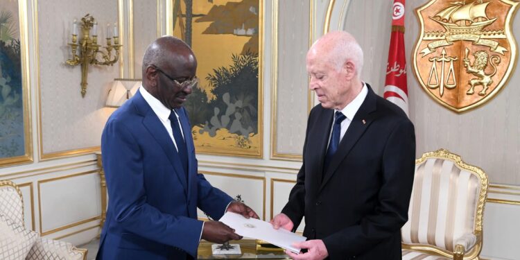 Message écrit du président mauritanien à son homologue Kaïs Saïed