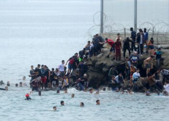 Maroc : Plus de 1500 migrants entrés illégalement dans l’enclave espagnole de Ceuta