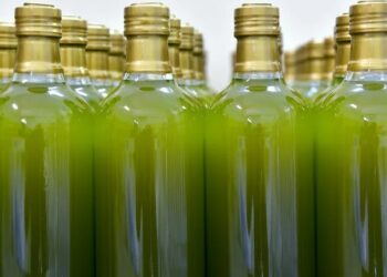 Italie: Une cargaison de 60 tonnes d’huile d’olive tunisienne saisie au port de Palerme