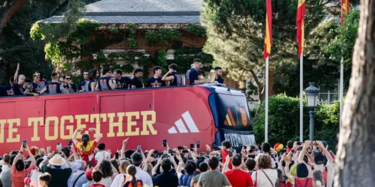 Madrid: Plus d&rsquo;un million de personnes pour accueillir la Roja