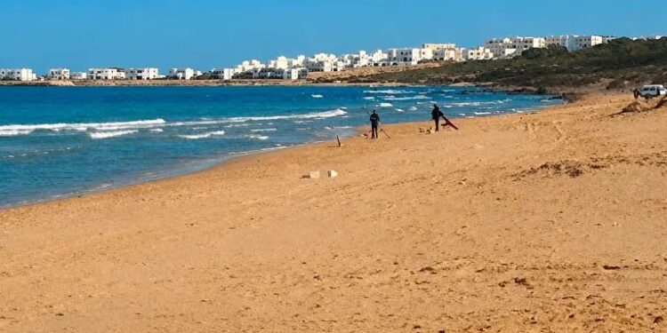 Érosion: Nouveau report de l’appel d’offres pour protéger le littoral de Gammarth à Carthage