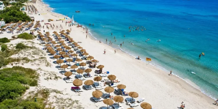 Plages publiques: Un numéro vert pour dénoncer les abus des exploitants