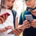 La France bannit les réseaux sociaux aux moins de 15 ans et le téléphone portable au lycée