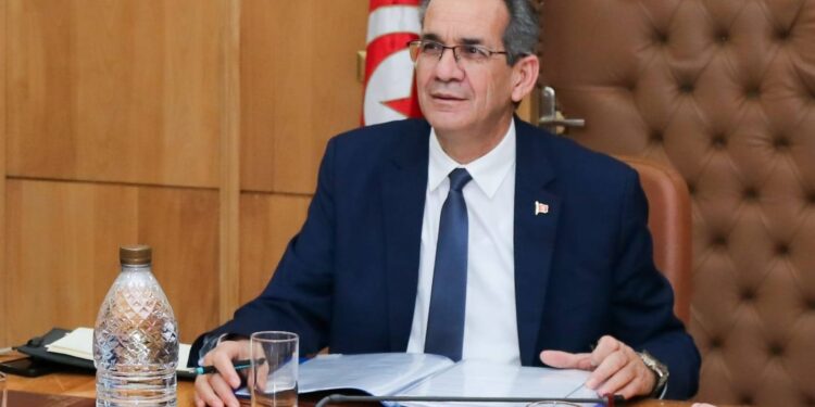 Accès aux sciences infirmières : Belaïd défend la condition d’une matière scientifique optionnelle
