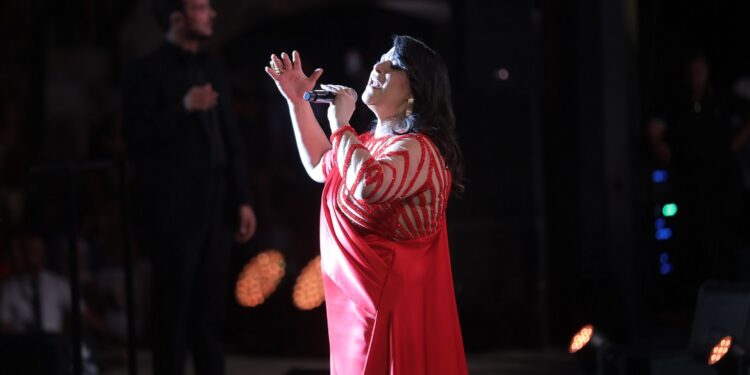 Amina Fakhet signe un retour triomphal sur la scène de Carthage