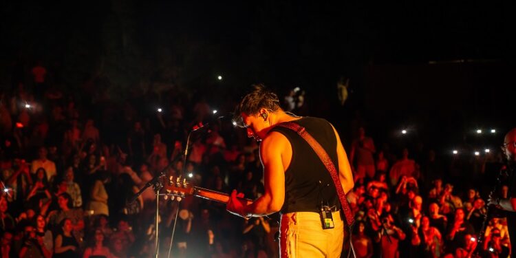 Le groupe de rock Dedublüman à Hammamet: Une dimension musicale déroutante