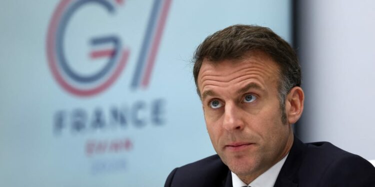 Crise de l&rsquo;énergie : le président Macron convoque un G7, colère sur tous les continents