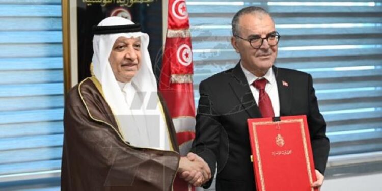 Tunisie- FADES : Signature de deux accords de prêt d&rsquo;une valeur de 432 MD﻿