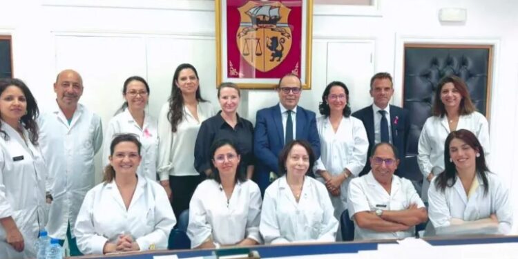 L’hôpital Abderrahmen Mami renforce sa coopération médicale avec l’Institut Curie