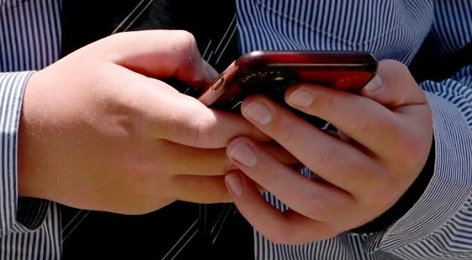 Maroc: Les réseaux sociaux bientôt interdits aux moins de 15 ans