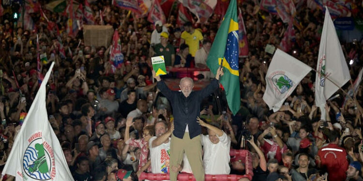 Lula réélu président du Brésil pour un quatrième mandat