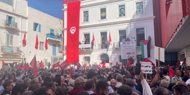 Marche à Tunis pour la défense des droits, des libertés et de la justice sociale
